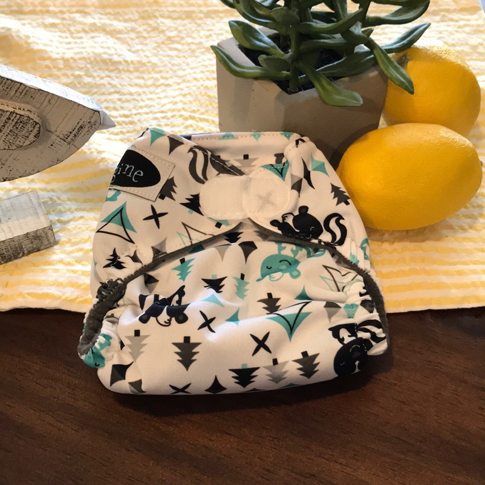 Cloth diaper. NEW! Imagine brand. Size Newborn.🦝